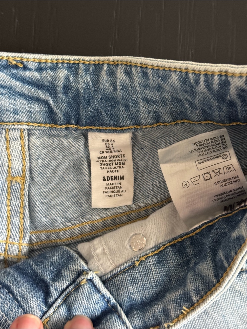 H&M Light Blue Distressed 100% Cotton Denim Mom High Waisted Shorts - Size 4 - Picture 5 of 7